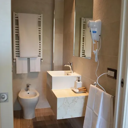 Class Eur Guest house
