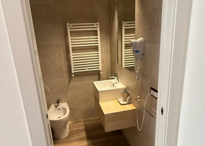 Class Eur בית הארחה 3*